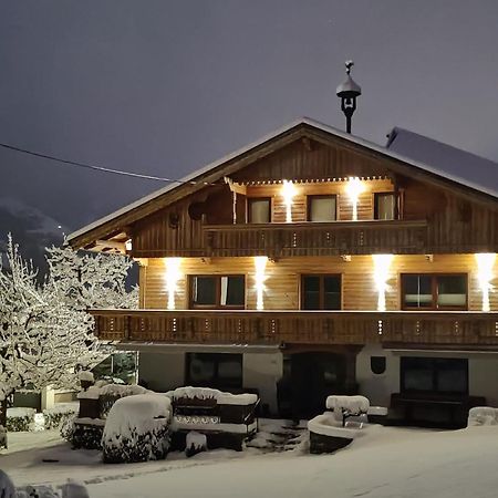 Apartment in Ramsau im Zillertal for 18 People Exterior foto