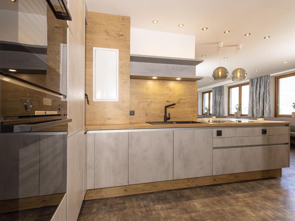Apartment in Ramsau im Zillertal for 18 People Exterior foto