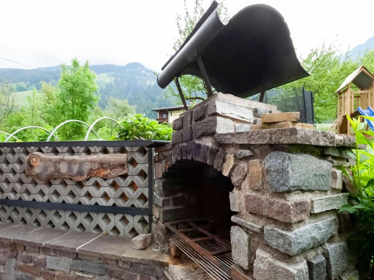 Apartment in Ramsau im Zillertal for 18 People Exterior foto